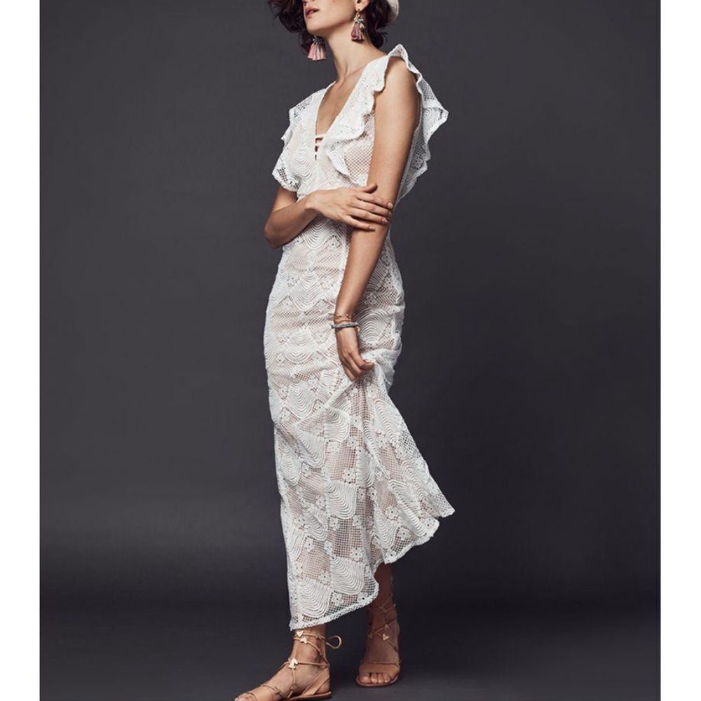 NWT AQUA White Flutter-sleeve Lace Maxi Dress